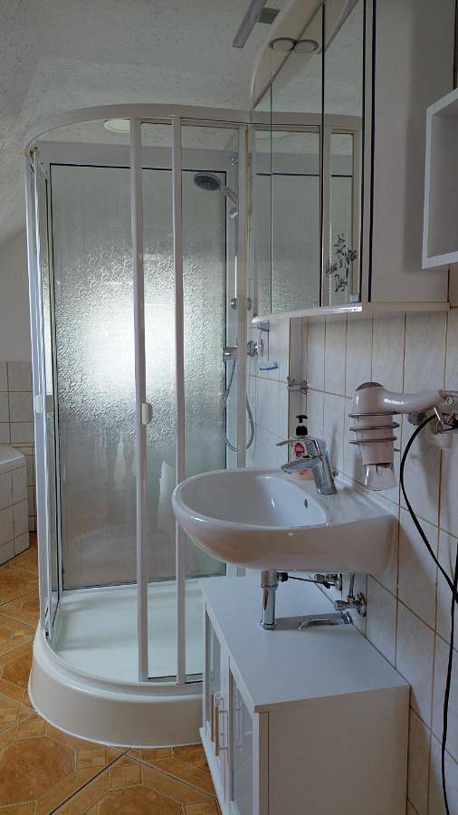 Ferienwohnung für 3 Personen, mit Terrasse und Garten sowie Ausblick in Bad Schlema - 4