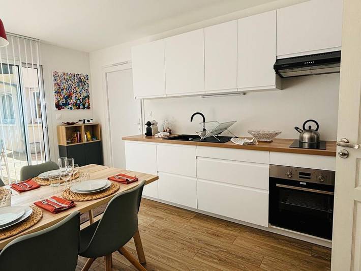 Location de vacances pour 4 personnes, avec terrasse ainsi que piscine et vue à Mûrs-Erigné - 2