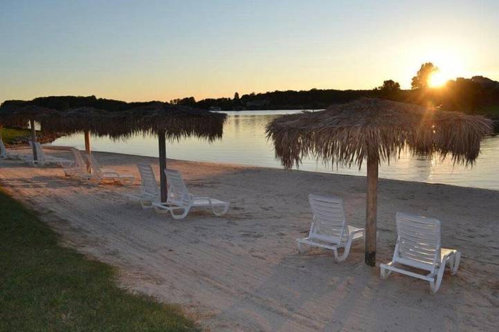 Villa for 6 people, with pool in North Shore