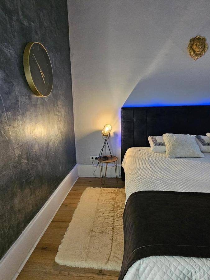 One-Bedroom Apartment with Spa Bath in Tournai, Hainaut