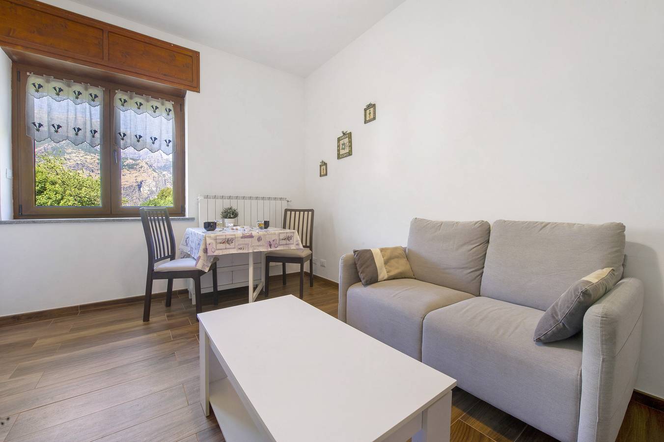 Ganze Wohnung, Apartment 'Welcome Home 2 Meana Di Susa' mit Bergblick, Balkon und Wlan in Meana di Susa, Turin Provinz