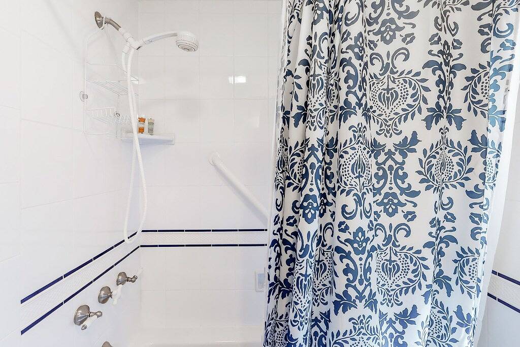 Classic, Dog-Friendly Home w/ Free Wifi, a Washer/Dryer, & Enclosed Backyard in Eugene, Lane County