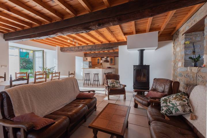 Casa de vacaciones 'Maison Anthian' con terraza privada, jardín privado y Wi-Fi in Arcizans-Avant, Parque nacional de los Pirineos