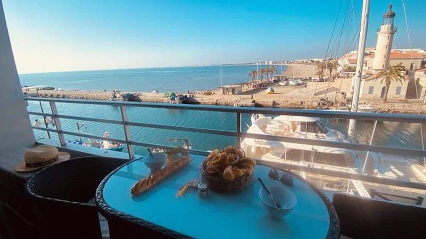 Gîte pour 5 personnes, avec terrasse dans Le Vieux Phare Du Grau Du Roi - 4