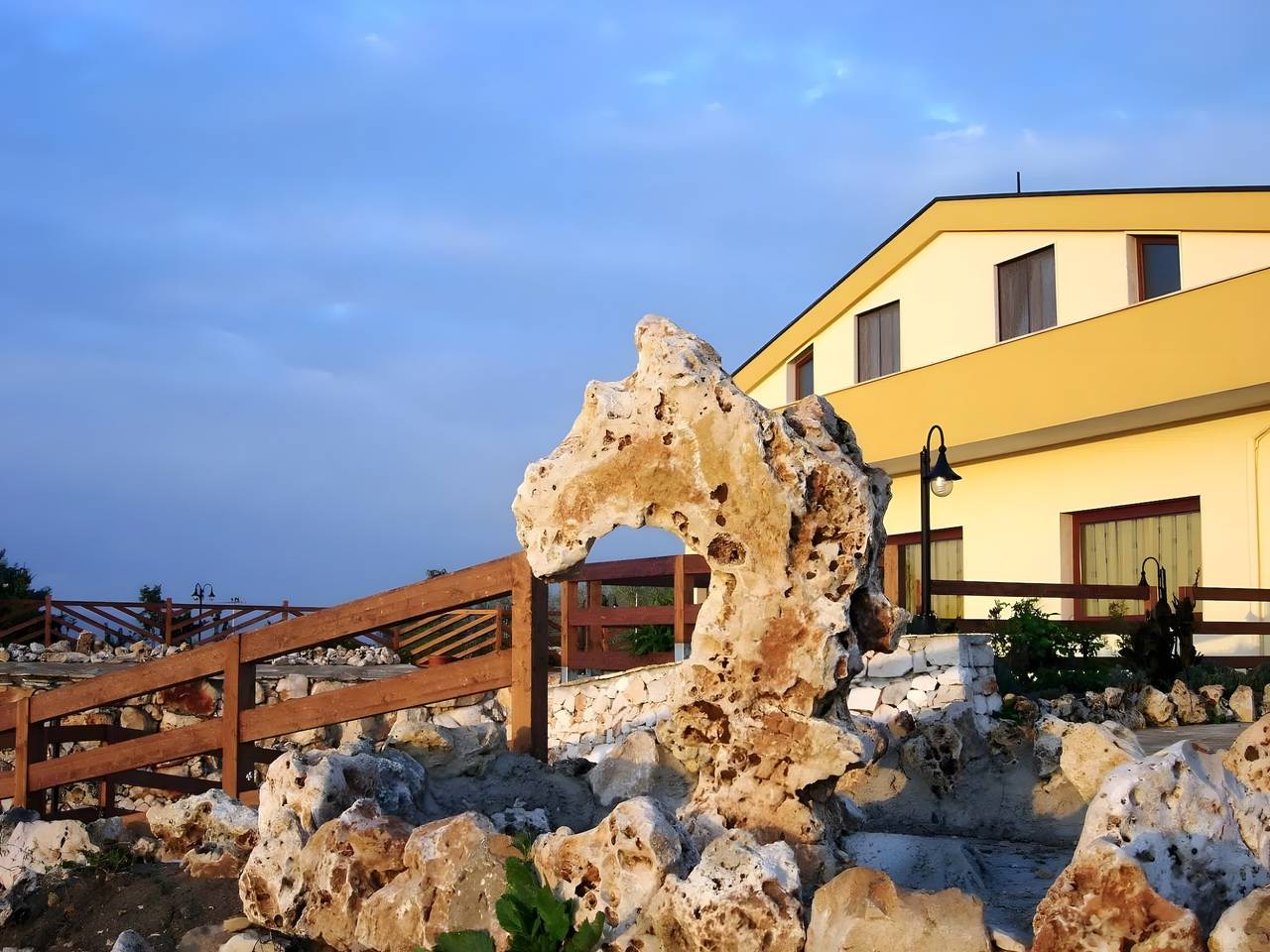 Camera 'Villa Ristòries 5' con vista montagna, Wi-Fi e aria condizionata in Matera, Piana del Metaponto