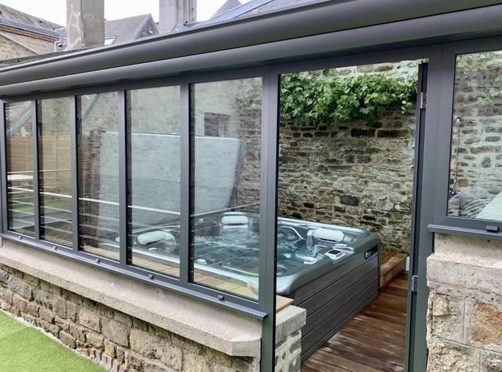 Location de vacances pour 15 personnes, avec jardin ainsi que terrasse et jacuzzi, animaux acceptés à Villedieu-les-Poêles - 2