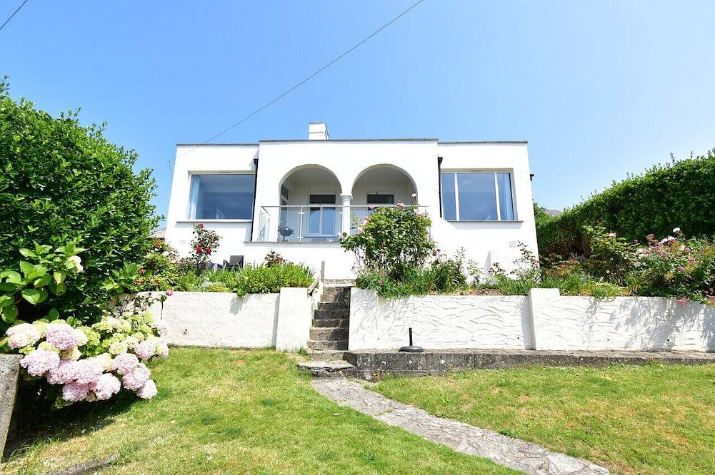 Francis Cottage - Three Bedroom House, Sleeps 6 in Woolacombe, Devon