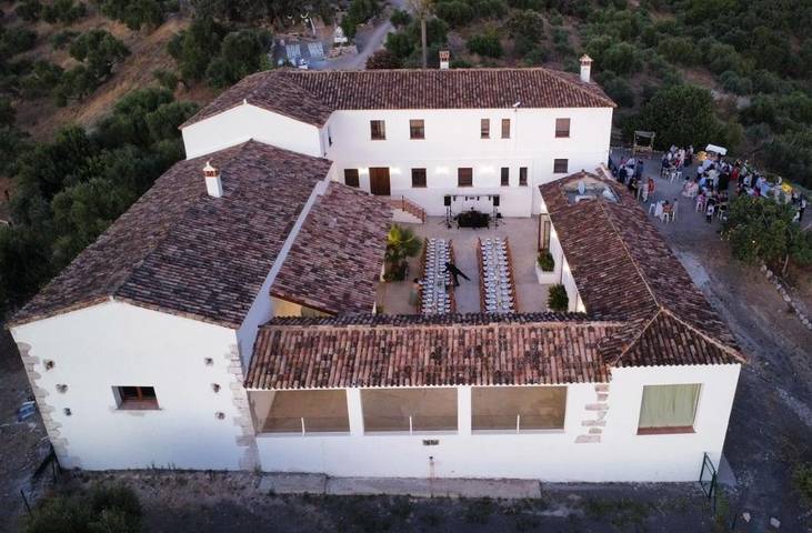 Casa rural para 20 personas, con Balcón y Terraza además de Jardín y Piscina en Coripe