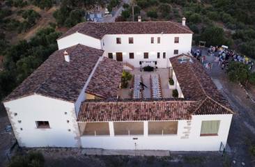 Casa rural para 20 personas, con jardín y vistas al lago además de vistas y piscina en Algodonales