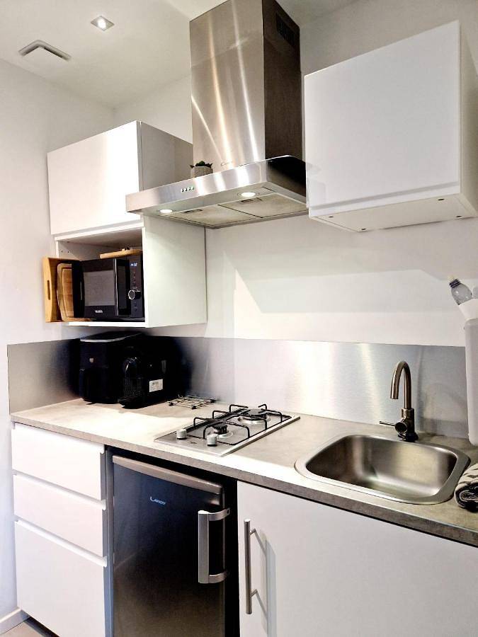 Appartement entier, Séjour pro & Famille - Gîtes meublés Wood Sky - Wifi Parking privé Terrasses & Jardin in Laveyron, Région de Valence