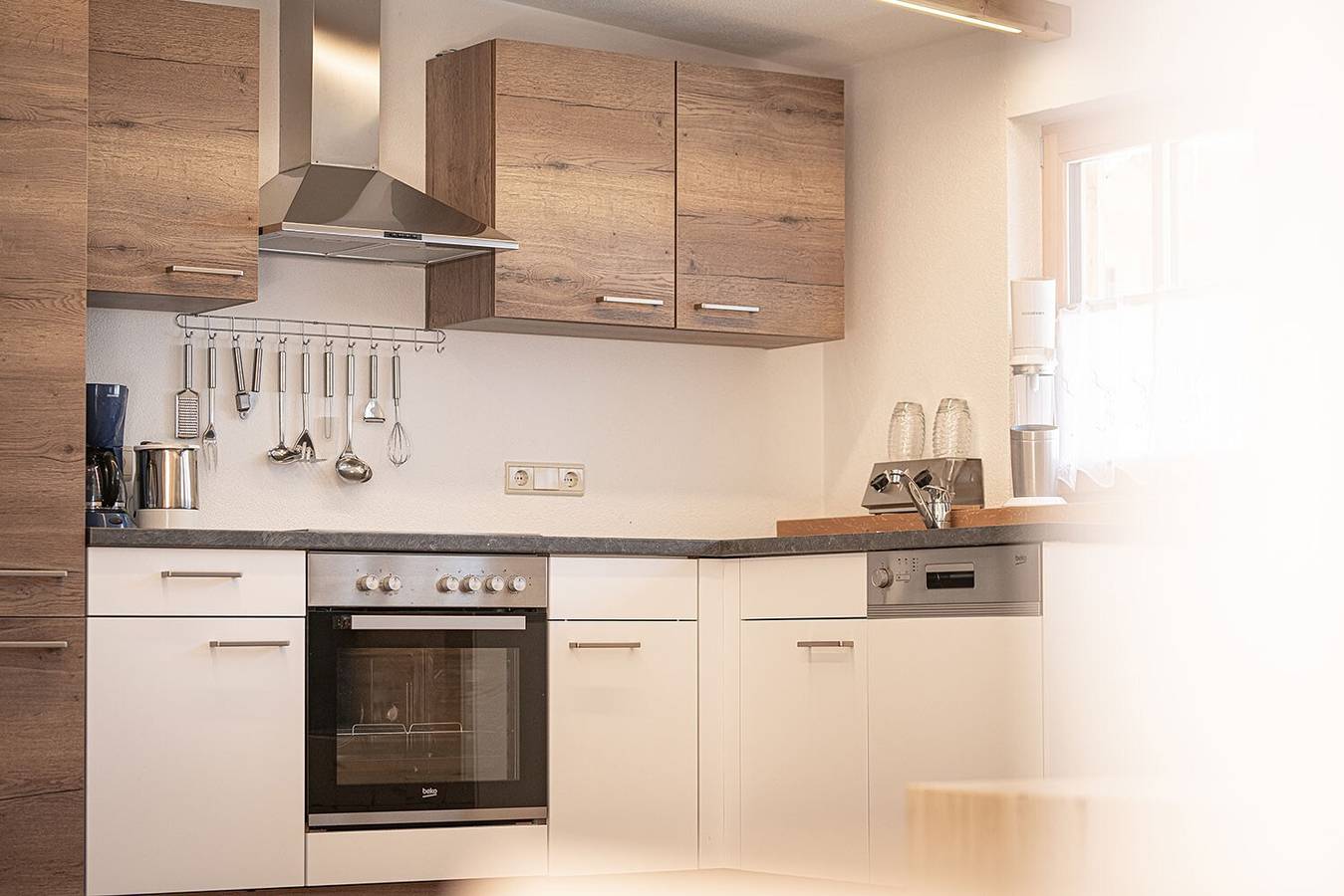 Appartamento intero, Appartamento vacanze "Edelweiss" con vista sulle montagne, terrazza privata e Wi-Fi in Acereto, Campo Tures