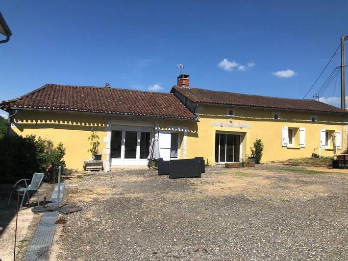 Location de vacances pour 7 personnes, avec Terrasse et Jardin à Bassillac - 4