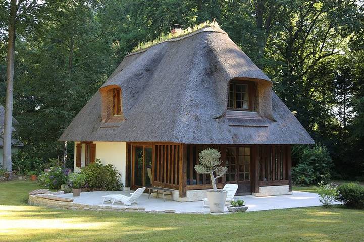 Location de vacances pour 6 personnes, avec piscine à Saint-Gatien-des-Bois