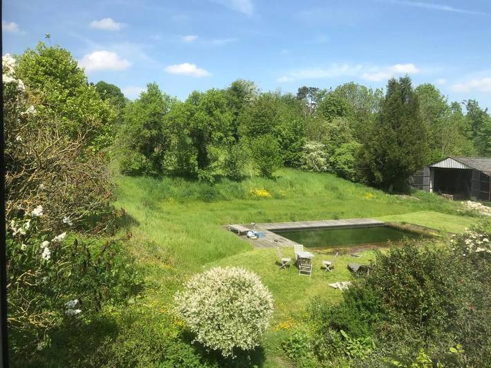 Appartement de vacances pour 2 personnes, avec Terrasse ainsi que Jardin et Piscine dans Boussu-lez-Walcourt