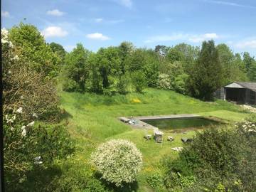 Gîte pour 2 personnes, avec piscine et jardin dans Hainaut