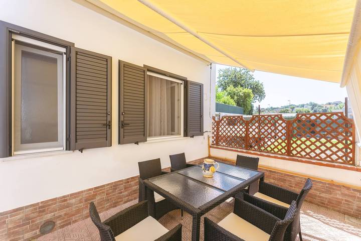 Gîte pour 5 personnes, avec jardin et terrasse à Procida - 2