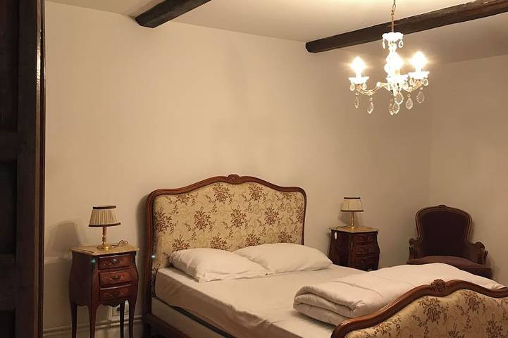 *country house with ornamental garden 200 m from the lake in Givry-en-Argonne, Marne