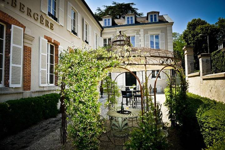 Chambre d’hôte pour 4 personnes, avec Terrasse ainsi que Jardin et Vue