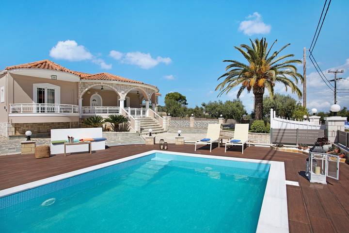 Villa for 8 people, with Balcony and Garden in Alykes