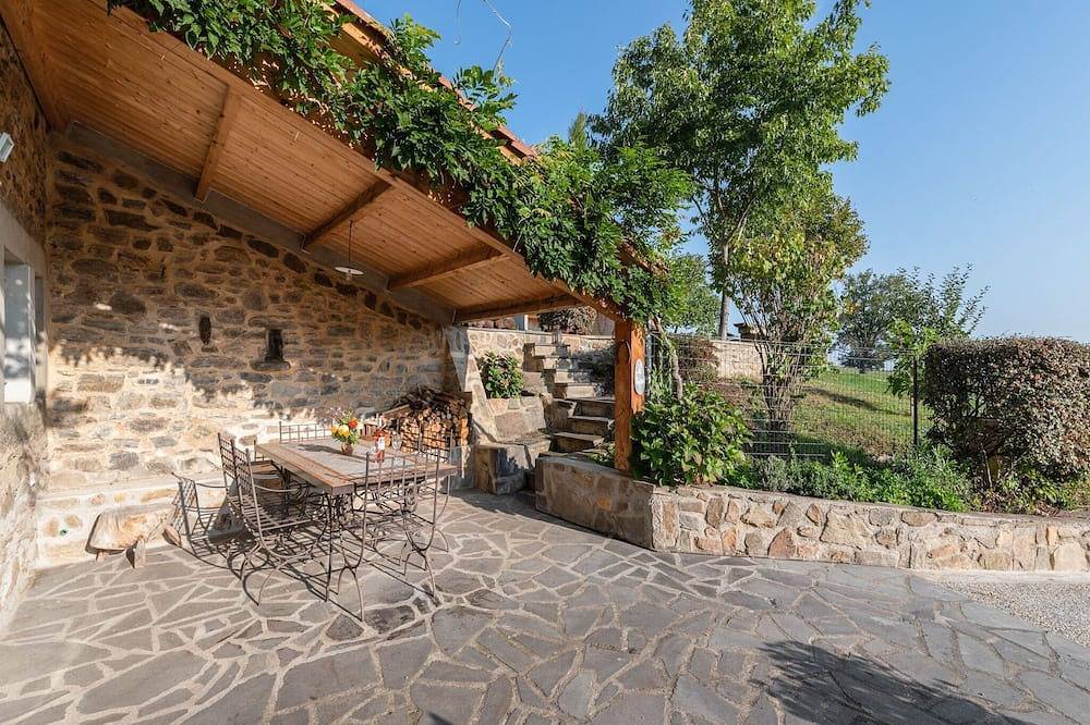 Holiday Home in Auvergne near Lespinasse Castle in Saint-Beauzire, Massif Central