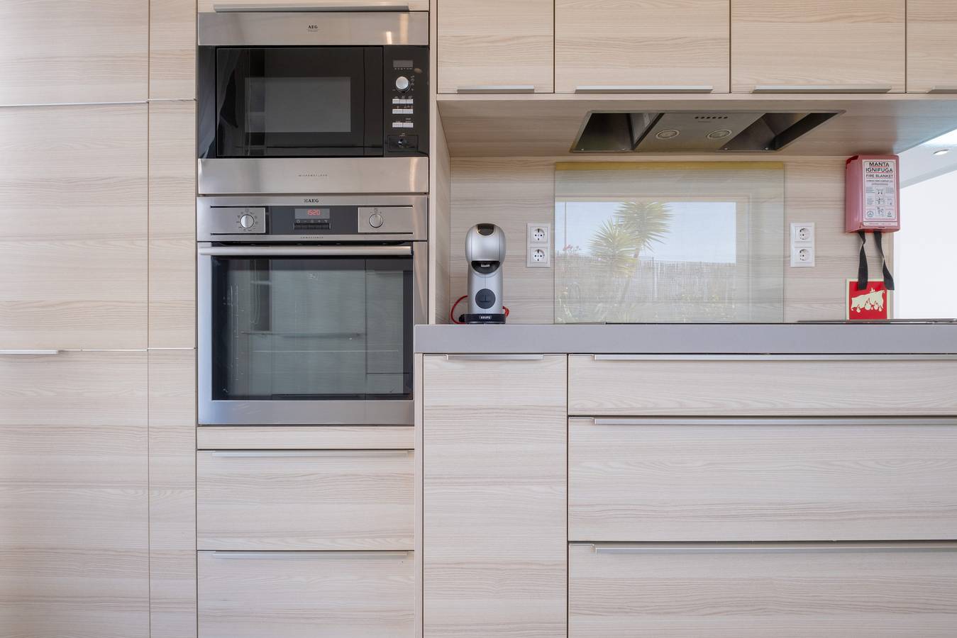 Modern accessible villa [17] in Praia da Luz, Faro District