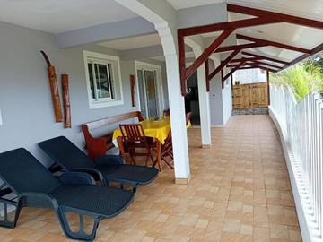 Location de vacances pour 7 personnes, avec piscine ainsi que jardin et vue à Sainte-Marie