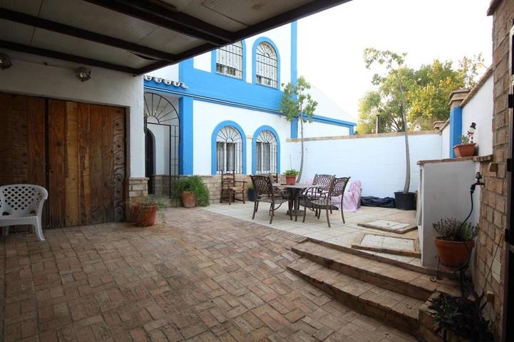 Chalet para 12 personas, con vistas además de jardín y piscina, Se admiten mascotas en Provincia de Sevilla - 3