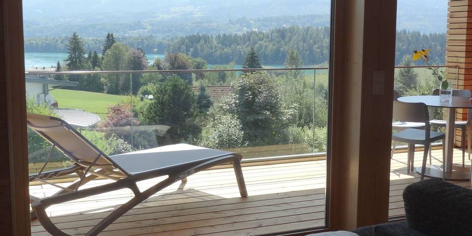 Ferienwohnung für 3 Personen, mit Garten und Seeblick sowie Pool und Ausblick in Villach - 2