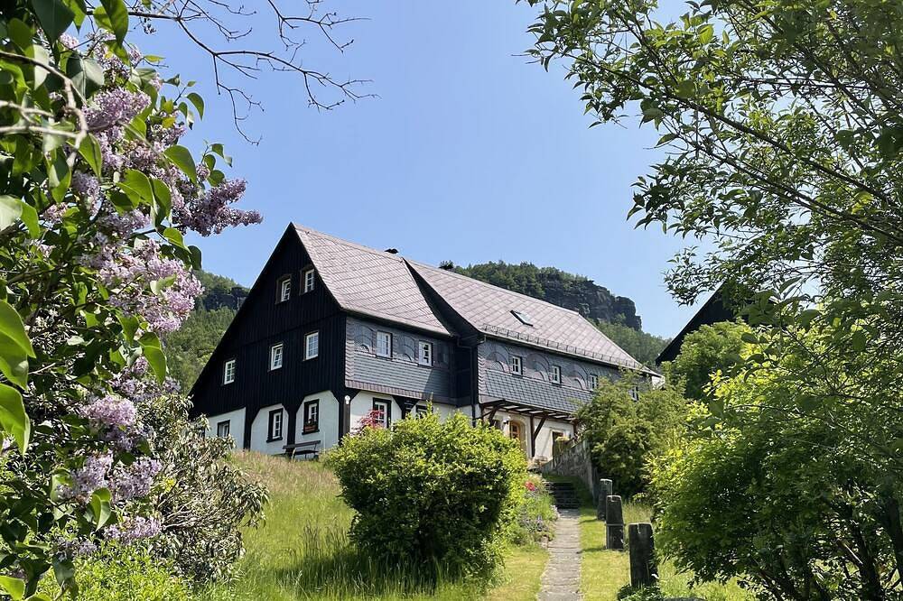 Ganze Wohnung, Gemütliche Ferienwohnung am Fuße des Kleinen Zschirnstein in Reinhardtsdorf-Schöna, Elbsandsteingebirge