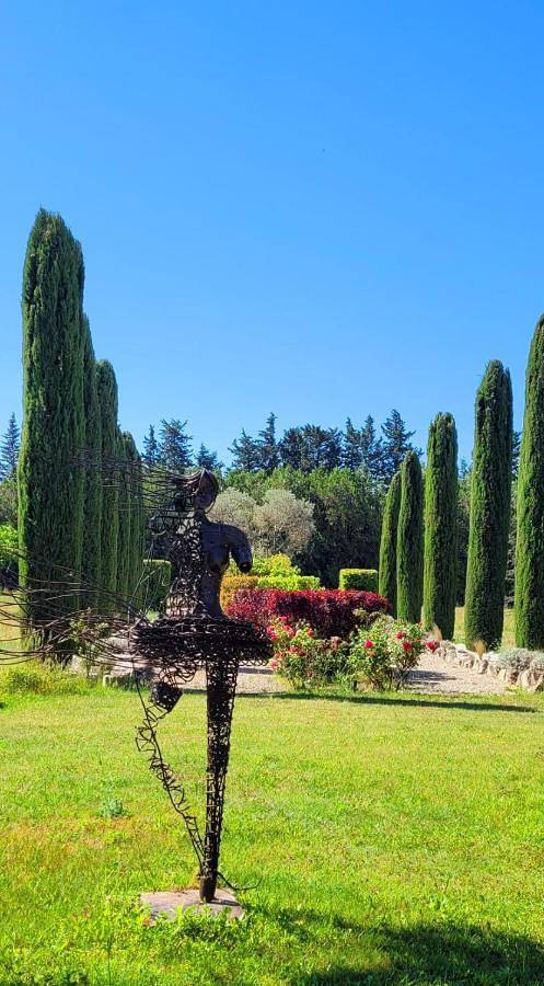 Chambre d’hôte pour 3 personnes, avec jardin ainsi que vue et piscine à Robion - 2