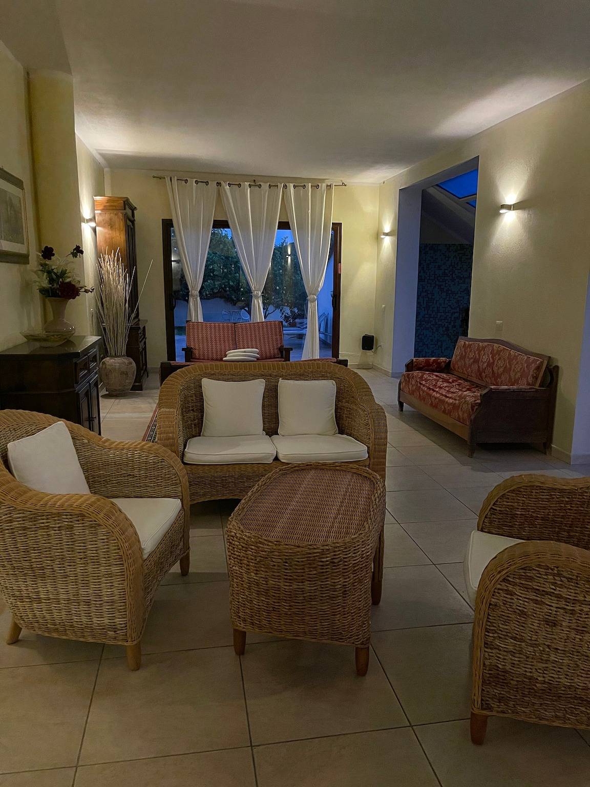 Ganze Wohnung, Villa Nuragica – Apartment mit privatem Pool in Nuraxi Figus, Gonnesa