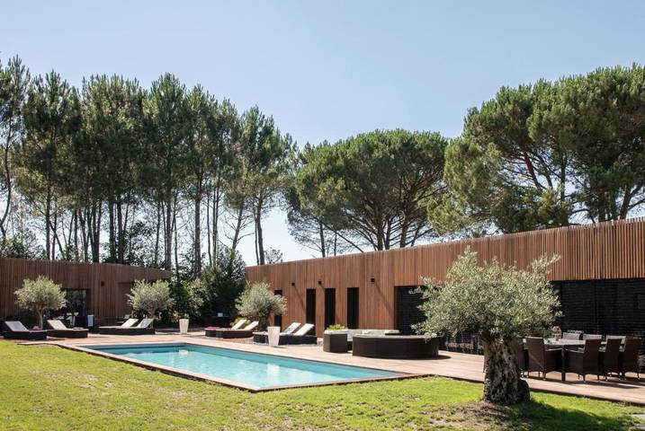 Chambre d’hôte pour 2 personnes, avec Terrasse et Jardin ainsi que Piscine et Vue