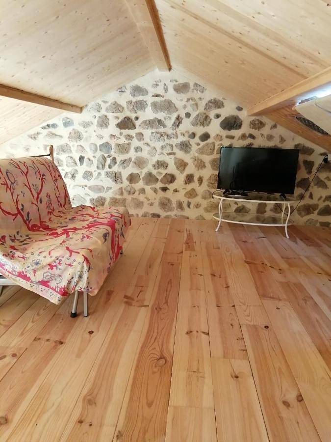 Gîte pour 4 personnes, avec balcon à Beaulieu (Haute-Loire) - 4