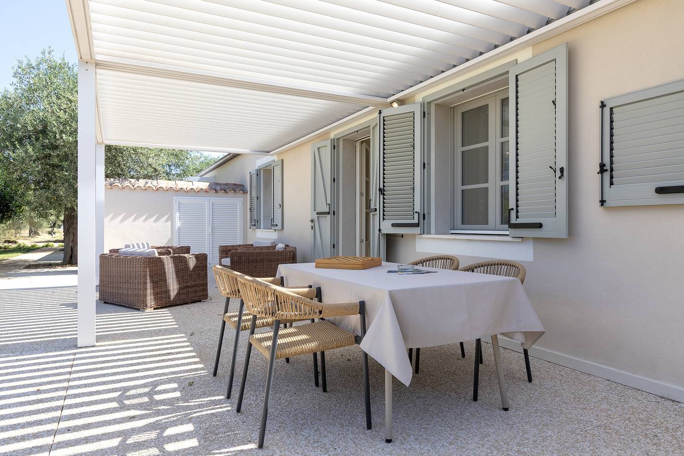 Villa 'Dimora Sella - Alice' with Shared Pool, Wi-Fi and Air Conditioning in Alghero, Sassari Province