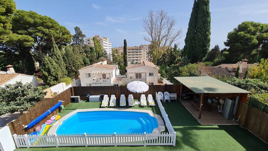 Chalet para 13 personas, con jacuzzi además de jardín y sauna, Familias con niños en Costa del Sol Occidental - 3