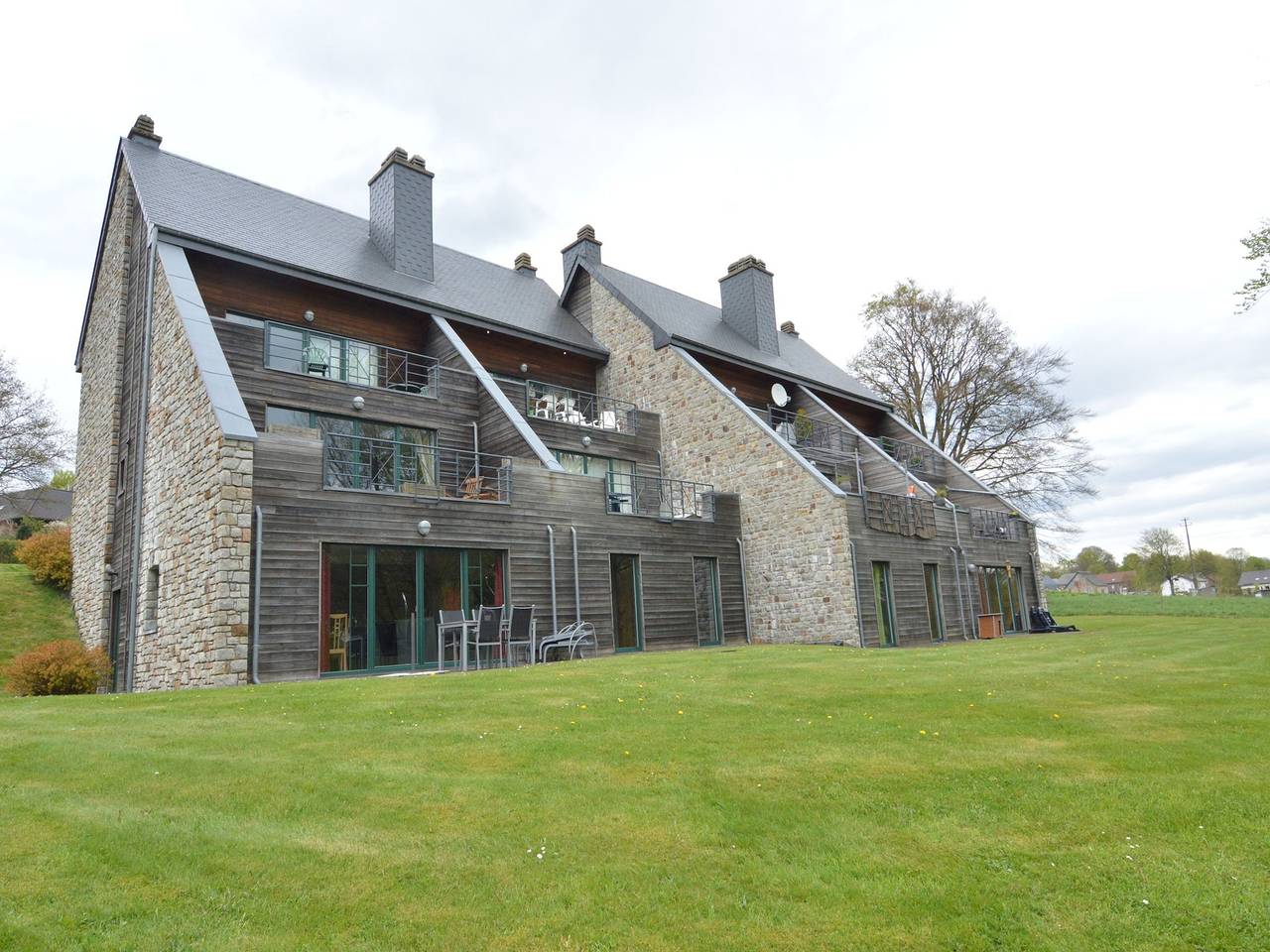 Ganze Wohnung, Apartment in Robertville near Lake & Forest in In der Bivelt, Weismes