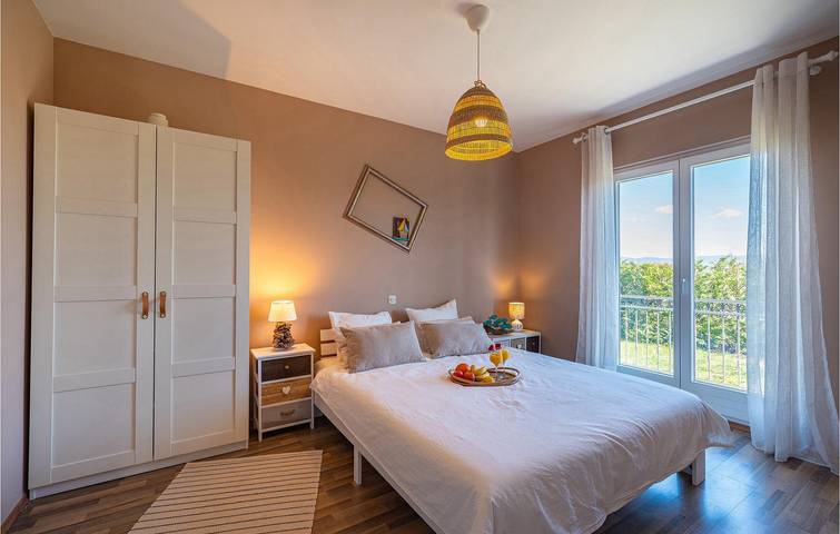 Gemütlich, nur 1 km von der Küste entfernt: 2-Zimmer-Wohnung mit Pool und Parkplatz in Novigradsko More, Zadar