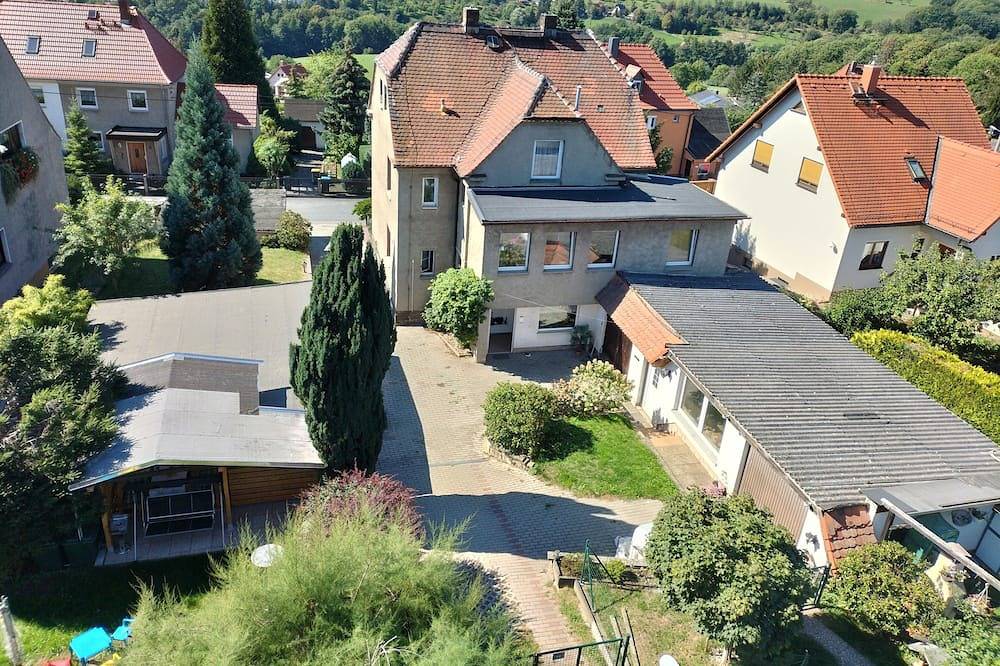 Ganze Wohnung, Ruhige zentrale Lage in Freital am Stadtrand von Dresden in Freital, Sächsisches Elbland