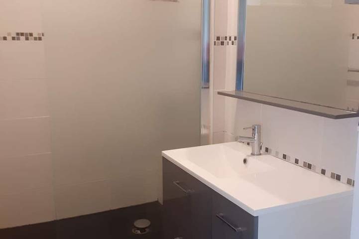 Gîte pour 4 personnes, avec terrasse et jardin dans Plage de Nauzan - 4