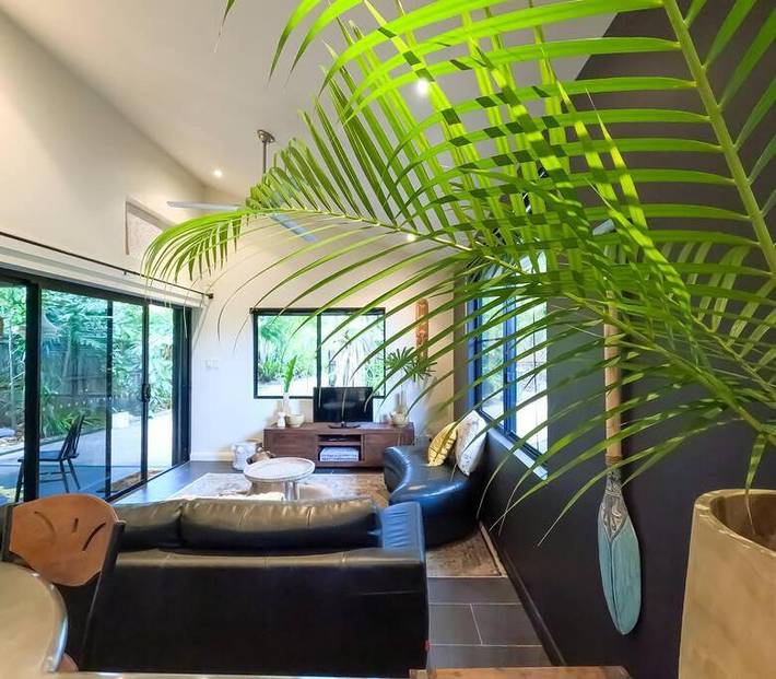 Willa dla 4 osób, z basen i ogród w Oceania