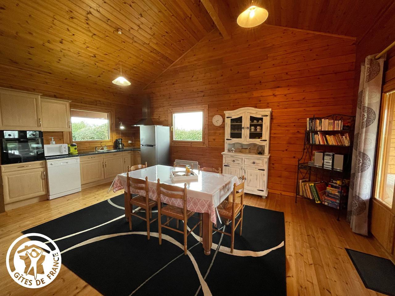Charmante maison en bois pour 5 personnes avec terrasse et jardin in Réaumur (Vendée), Fontenay-le-Comte