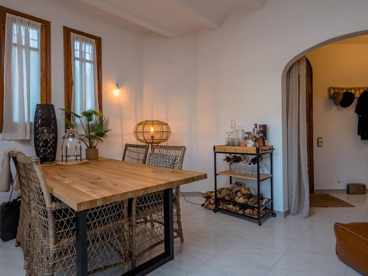 Maison rustique pour 6 avec piscine et jardin, dans un endroit familial et calme in Cabanyes, Calonge