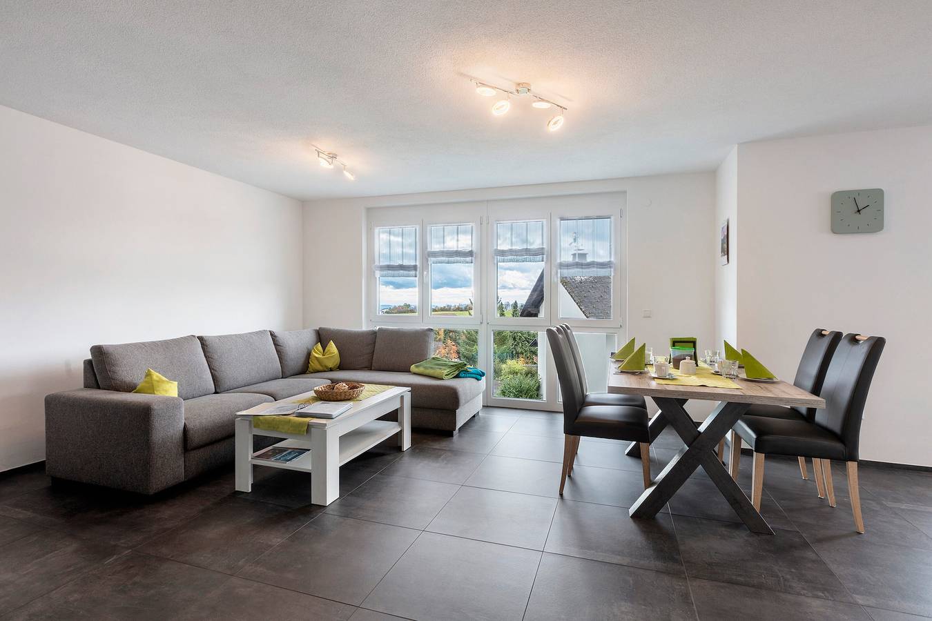 Ganze Wohnung, Ferienwohnung 'Haldenweg' mit Bergblick, Gemeinschaftsgarten und Balkon in Höchenschwand, Südschwarzwald