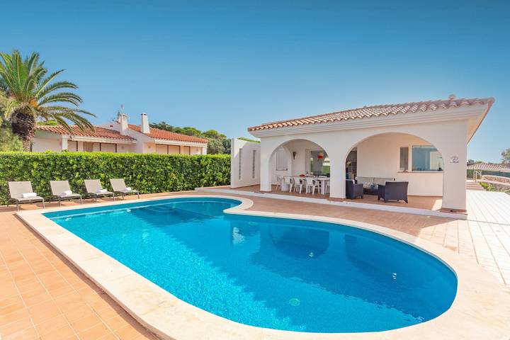 Villa Binicasal avec vue sur mer, terrasses, piscine et Wi-Fi. in Binissafuller, Sant Lluís