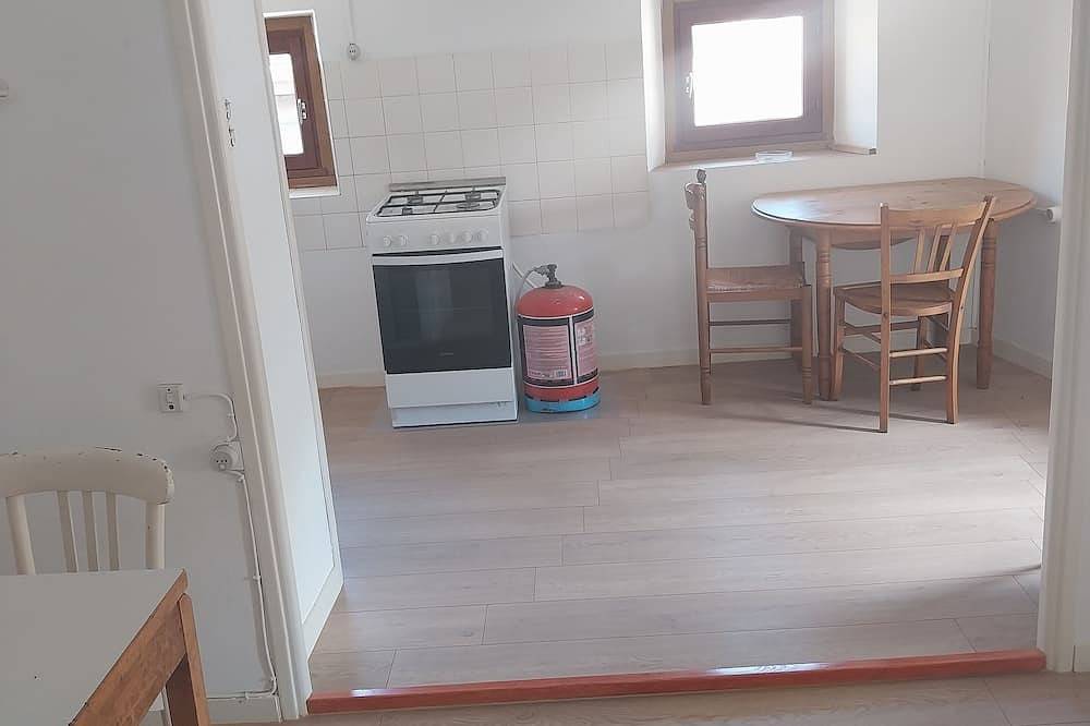 Apartamento entero, 2-bedroom apartment, second floor. in Lavelanet, Ariège