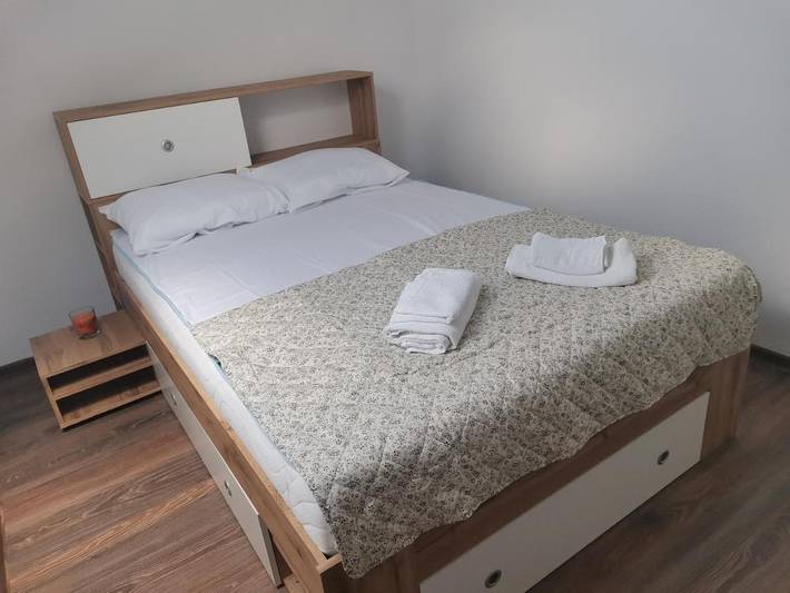 Gîte pour 3 personnes, avec terrasse et jardin dans Cluj-Napoca