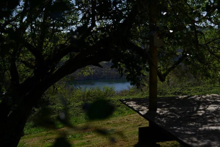 Location de vacances pour 8 personnes, avec Terrasse et Jardin ainsi que Piscine et Vue sur le lac à Teillet - 4