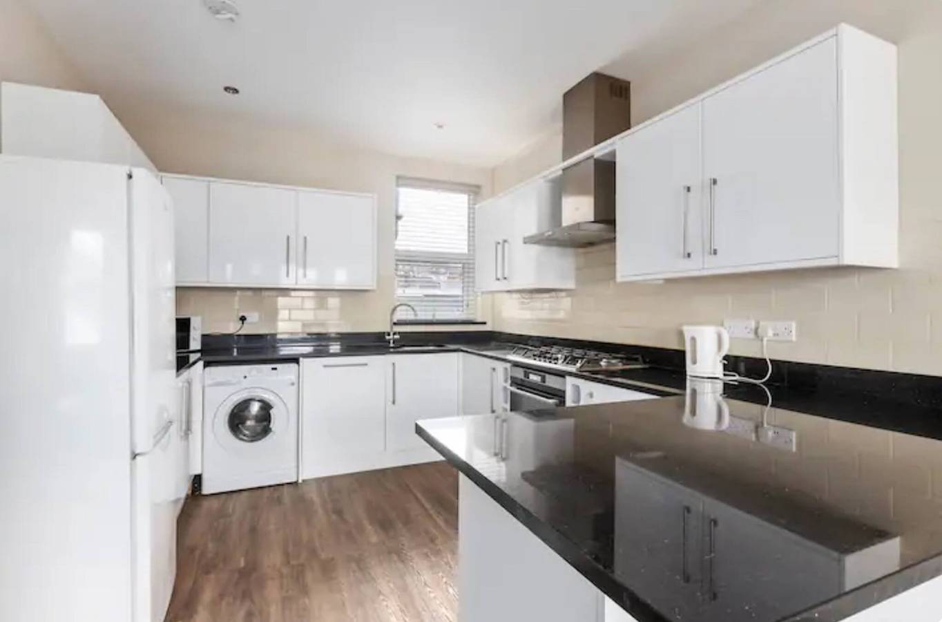 Ganze Wohnung, Relax & Recharge Apartment mit zwei Betten - familienfreundlich in Croydon, London