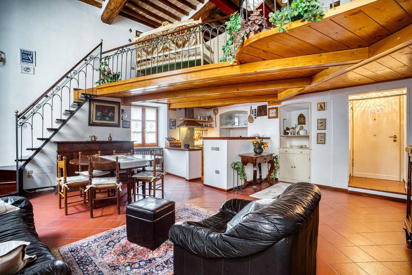 Entire apartment, La Belle Époque - Stylish Flat in Perugia Center in Perugia, Perugia Province