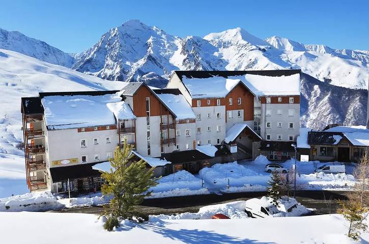 Chalet pour 8 personnes, avec Piscine et Sauna à Peyragudes
